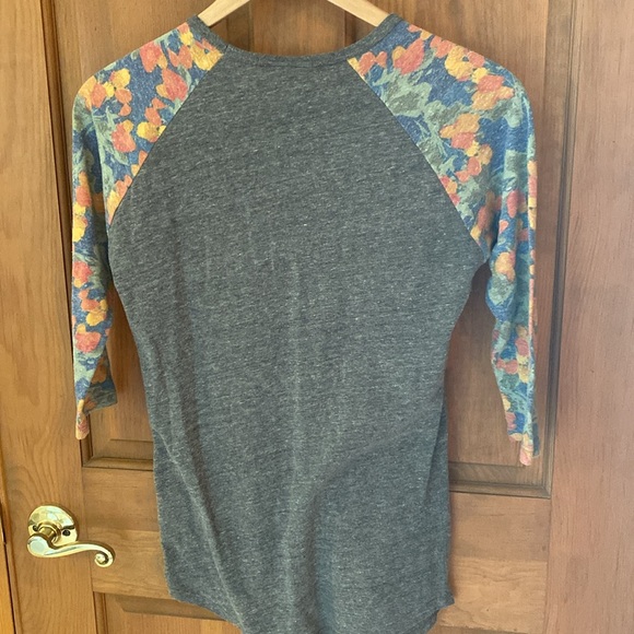 LuLaRoe Women's Randy 3/4 Raglan Sleeve Soft Stretch Fabric Tee T-Shirt XXS - Picture 3 of 4